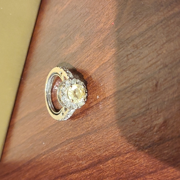 Sterling Silver Topaz Stone Ring - Picture 5 of 10